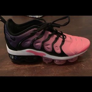 Nike Women’s air vapormax plus